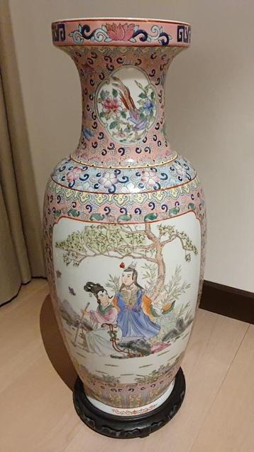 Chinese vaas 65 cm beschikbaar voor biedingen