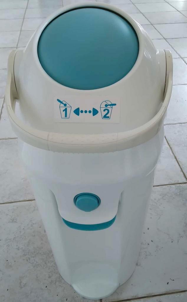 Poubelle à couche de bébé Chicco, Enfants & Bébés, Bains & Soins, Comme neuf, Poubelle à couches, Autres marques, Standard, Enlèvement