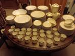 Servies Porcelaine de Baudour (134 stuks), Ophalen
