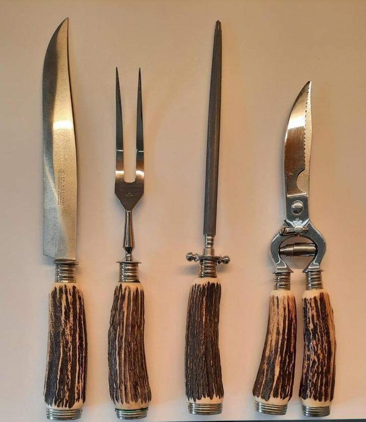 Vleesbestek / Voorsnijgarnituur, Huis en Inrichting, Keuken | Bestek, Zo goed als nieuw, Bestekset, Ophalen of Verzenden