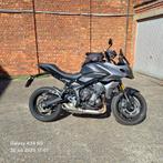 Triumph Tiger Sport 660, Motoren, Handvatverwarming, Motorrijbewijs A, 660 cc, 3 cilinders