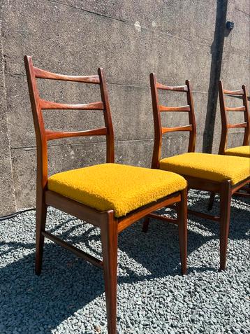 4 vintage Van Teeffelen stoelen beschikbaar voor biedingen