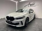 BMW 1 Serie 118 iA *PACK M*SPORT SEAT*CARPLAY*FULL LED*GARAN, Auto's, Automaat, 1 Reeks, Gebruikt, Alcantara