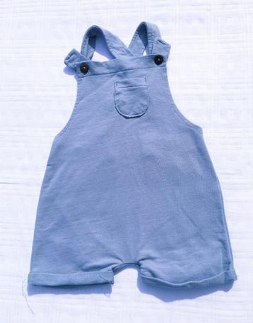 Babyblauw kort broekje met betrellen - Zeeman - 68