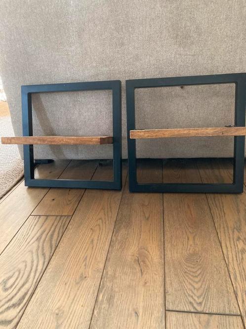 2 industriële wandrekjes met houten plank, Huis en Inrichting, Woonaccessoires | Wandplanken en Boekenplanken, Zo goed als nieuw