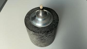 Nieuwe olielamp in beton beschikbaar voor biedingen