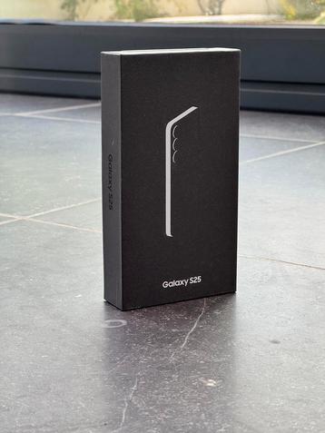 Samsung Galaxy S25 256GB Icy Blue beschikbaar voor biedingen