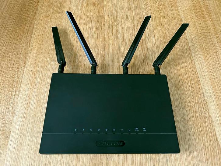 Sitecom WLR-9500 AC2600 WiFi Router, Computers en Software, Routers en Modems, Gebruikt, Router, Ophalen