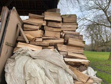Droog brandhout te koop 75€/ gestapelde kubiek beschikbaar voor biedingen