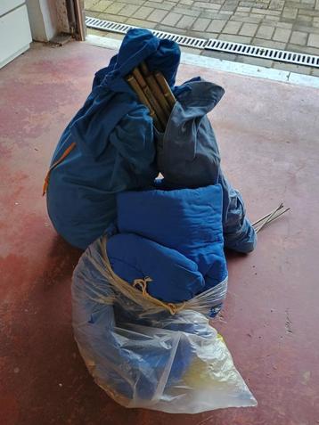 Ensemble tente, sac de couchage et lit de camp camping, Enlèvement, Utilisé, Jusqu'à 2