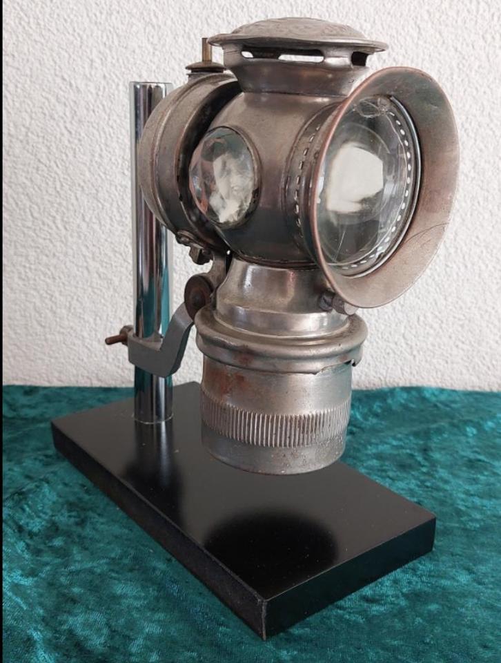 Carbid fietslamp Type “SOLAR” op een standaard., Antiek en Kunst, Antiek | Verlichting, Ophalen of Verzenden