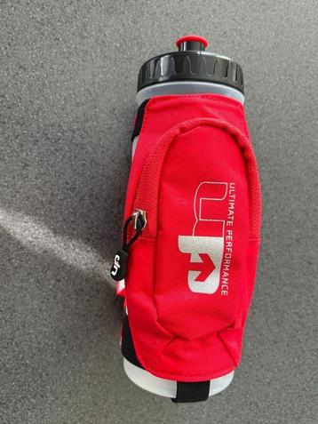 Ultimate Performance Running Kielder Handheld Bottle 600ml ! beschikbaar voor biedingen