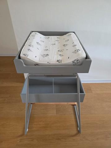 budtz Bendix baby verzorgingscommode  beschikbaar voor biedingen