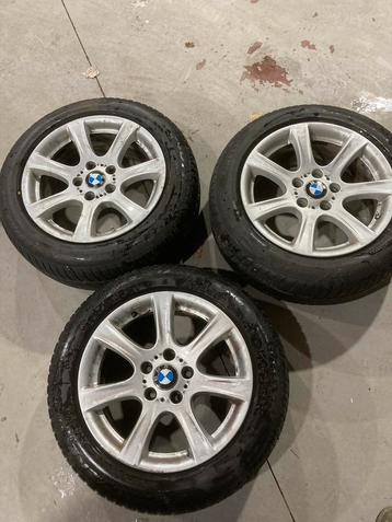 Winterbanden met velgen 225 55 17 beschikbaar voor biedingen