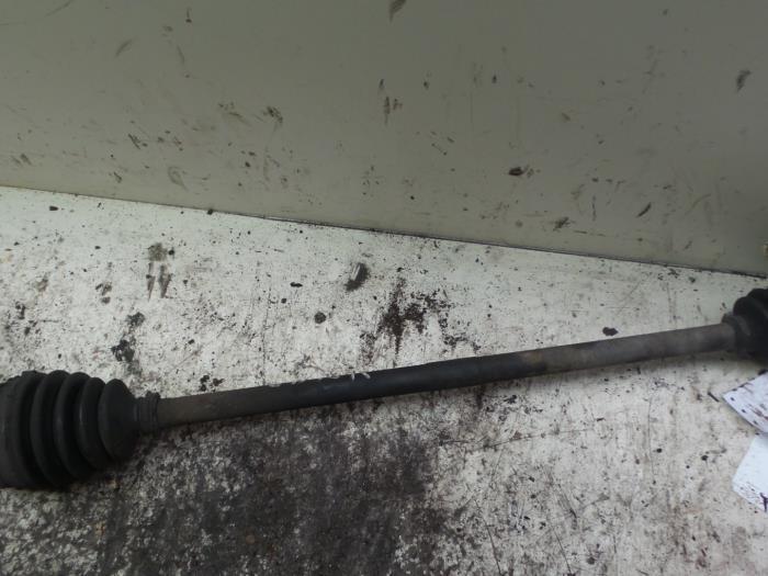 Aandrijfas rechts-voor van een Opel Tigra, Auto-onderdelen, Remmen en Aandrijving, Opel, Gebruikt, 3 maanden garantie, Ophalen of Verzenden