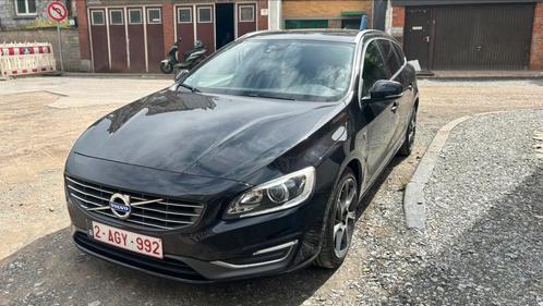 Volvo V60 D4 Océan Race Geartronic 8 rapports, Autos, Volvo, Particulier, V60, ABS, Phares directionnels, Air conditionné, Alarme