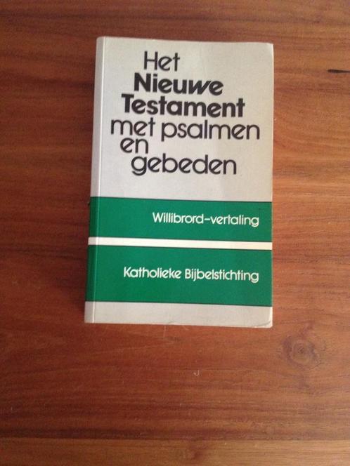 Het nieuwe testament met psalmen en gebeden, Boeken, Godsdienst en Theologie, Gelezen, Christendom | Protestants, Ophalen of Verzenden