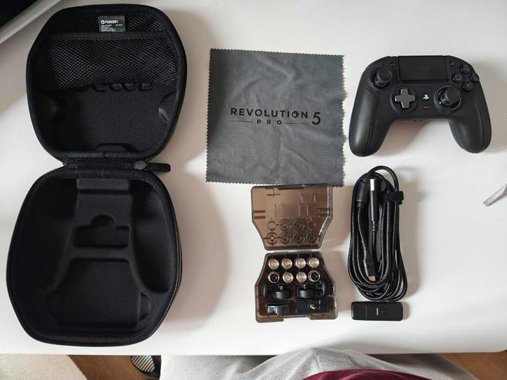 nacon 5 pro controller nieuw 4 remapable buttons, Games en Spelcomputers, Spelcomputers | Sony Consoles | Accessoires, Nieuw, PlayStation 4