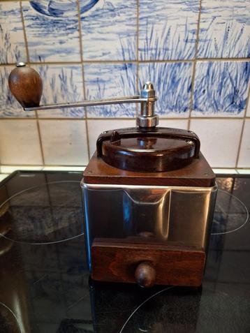 Koffiemolen Peugeot jaren 60 in perfecte staat! beschikbaar voor biedingen