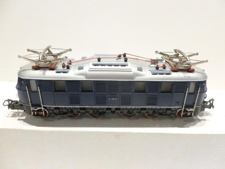 TRAIN HO, Hobby en Vrije tijd, Modeltreinen | H0, Zo goed als nieuw, Locomotief, Gelijkstroom, Märklin, Ophalen of Verzenden