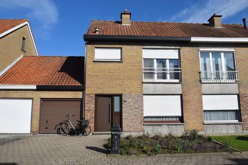 Rustig gelegen te renoveren woning te koop, Immo, Huizen en Appartementen te koop, Provincie West-Vlaanderen, 200 tot 500 m², Tussenwoning