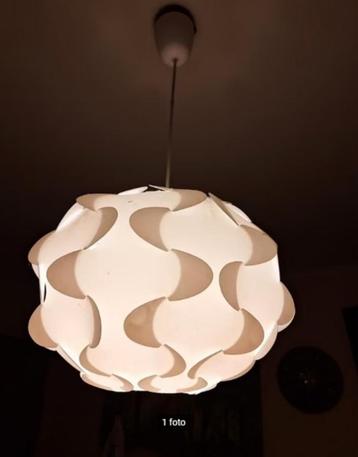 LAMP VOOR IN DE SLAAPKAMER beschikbaar voor biedingen