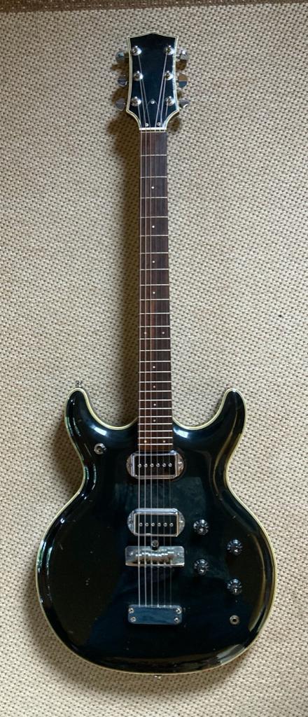 Acoustic Black Widow made by Aria, rare vintage Matsumoku, Musique & Instruments, Instruments à corde | Guitares | Électriques