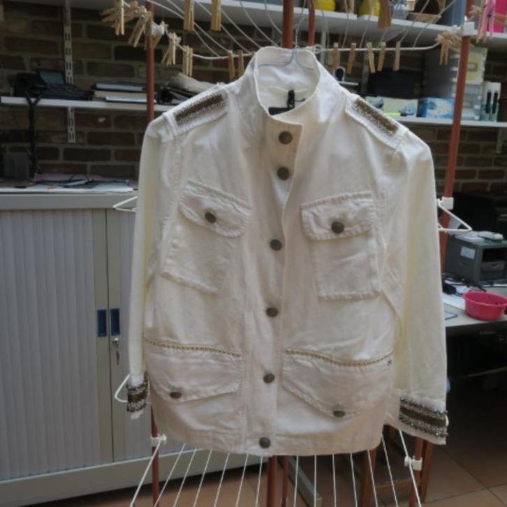 Jasje nieuw wit met strass front pockets Mason's mt 38 en 40, Kleding | Dames, Jassen | Zomer, Nieuw, Maat 38/40 (M), Wit, Ophalen of Verzenden