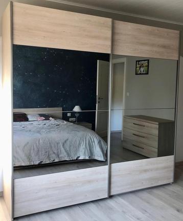 Ensemble de chambre à coucher : armoire + commode