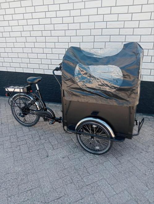 Elektrische bakfiets nieuwe batterij en motor jaar garantie, Fietsen en Brommers, Fietsen | Bakfietsen, Zo goed als nieuw, 4 kinderen of meer