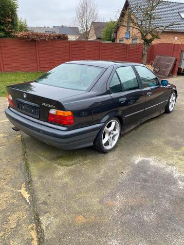 Bmw e36 325i, Auto's, BMW, 2500 cc, Handgeschakeld, Particulier, 6 cilinders