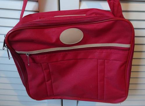 Petit sac de voyage, Bijoux, Sacs & Beauté, Sacs | Sacs de voyage & Petits Sacs de voyage, Comme neuf, Rouge, Enlèvement ou Envoi