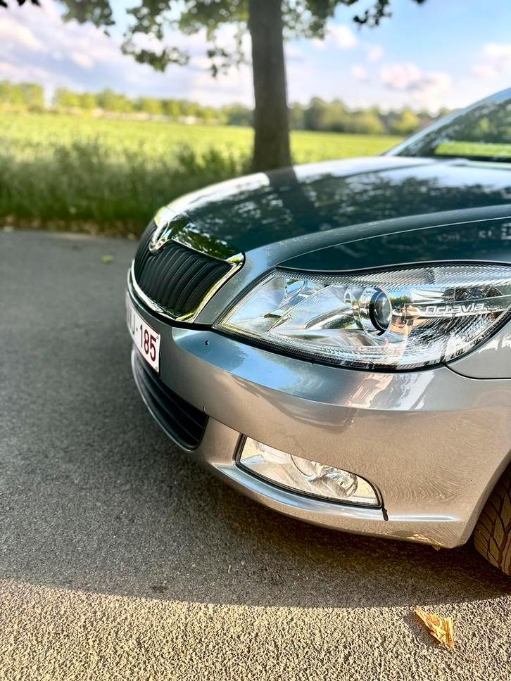 Skoda octavia 1.2TSI ️ zonnedak en meer dan 79.000 km, Auto's, Skoda, Particulier, Octavia, Open dak, Berline, Ophalen
