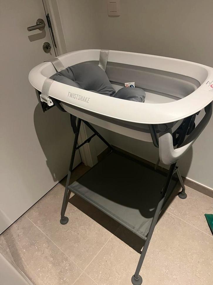 Baignoire Twistshake pliable avec support de bain, Enfants & Bébés, Bains & Soins, Comme neuf, Baignoire, Autres marques, Enlèvement