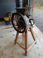 Ancien concasseur à grain, Enlèvement