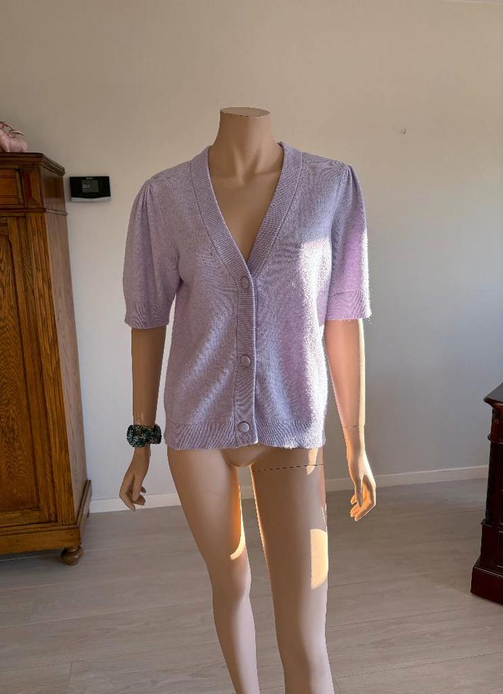 Vila Cardigan – Zacht, vrouwelijk en stijlvol, Vêtements | Femmes, Pulls & Gilets, Comme neuf, Taille 38/40 (M), Violet, Enlèvement ou Envoi