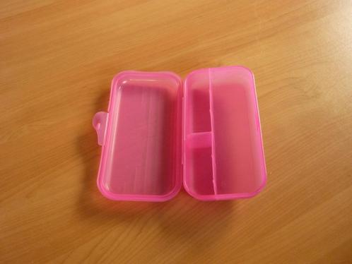 Fuchsia roze pennendoos brooddoos lunchbox, Maison & Meubles, Cuisine| Tupperware, Enlèvement ou Envoi