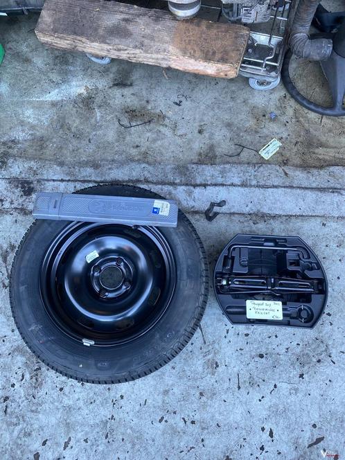 Peugeot 207 2012. Krikset met reservewiel, Auto diversen, Autogereedschap, Zo goed als nieuw, Ophalen