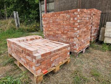 2360 Prachtige Oude Beerse Stenen  beschikbaar voor biedingen