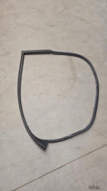 Portier deurrubber links BMW 6 serie E63 51767008581 7008581 beschikbaar voor biedingen