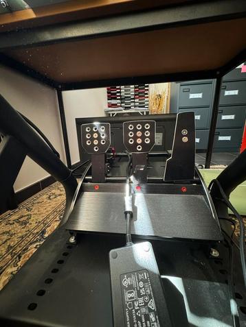 Race setup: Fanatec wheel base+steering wheel+pedals+rig, Games en Spelcomputers, Ophalen, Gebruikt