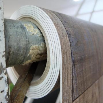 2 rouleau de vyniles +ou- 25 metres carés . Balatum beschikbaar voor biedingen