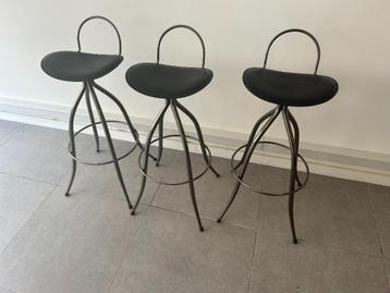 3 design barkrukken arrben beschikbaar voor biedingen
