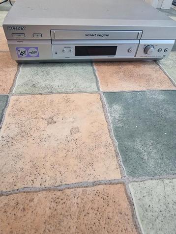 Sony SLV-SE240D – Magnétoscope VHS
 beschikbaar voor biedingen