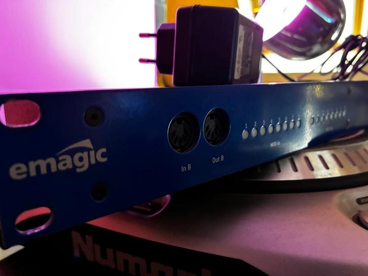AMT 8 emagic midi interface, Muziek en Instrumenten, Midi-apparatuur, Gebruikt, Ophalen of Verzenden