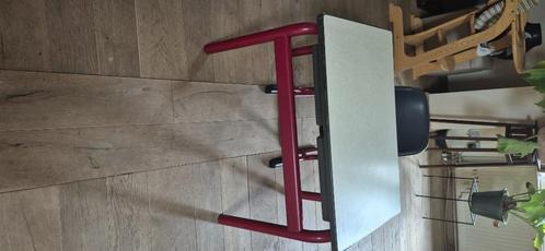 Kindertafel en stoeltje, Kinderen en Baby's, Kinderkamer | Tafels en Stoelen, Gebruikt, Tafel(s) en Stoel(en), Ophalen