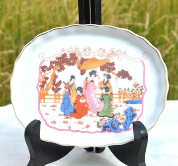 petit plateau porcelaine decor asiatique  beschikbaar voor biedingen
