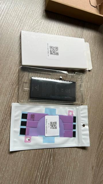Gloednieuwe iphone 11 batterij A+ + batterij sticker beschikbaar voor biedingen