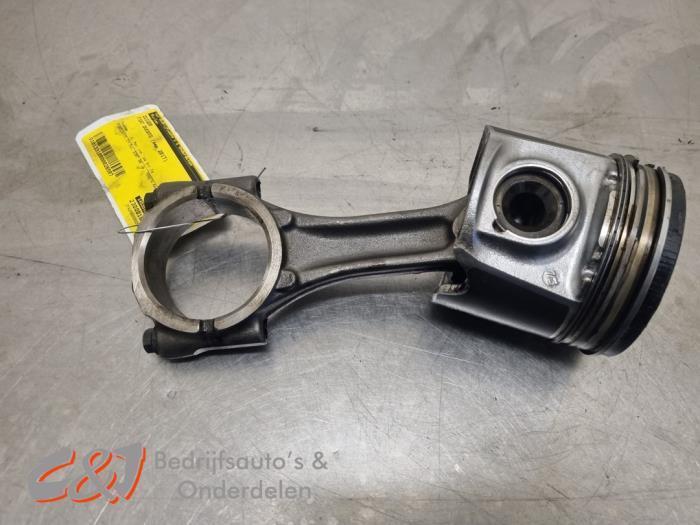 Zuiger van een Fiat Ducato, Auto-onderdelen, Motor en Toebehoren, Fiat, Gebruikt, 3 maanden garantie, Ophalen of Verzenden