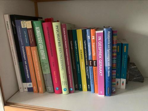 Cursussen eerste jaar ergotherapie Artevelde, Boeken, Schoolboeken, Zo goed als nieuw, Ophalen